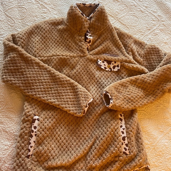 Simply southern pull over 🫶🏻 - Picture 3 of 6